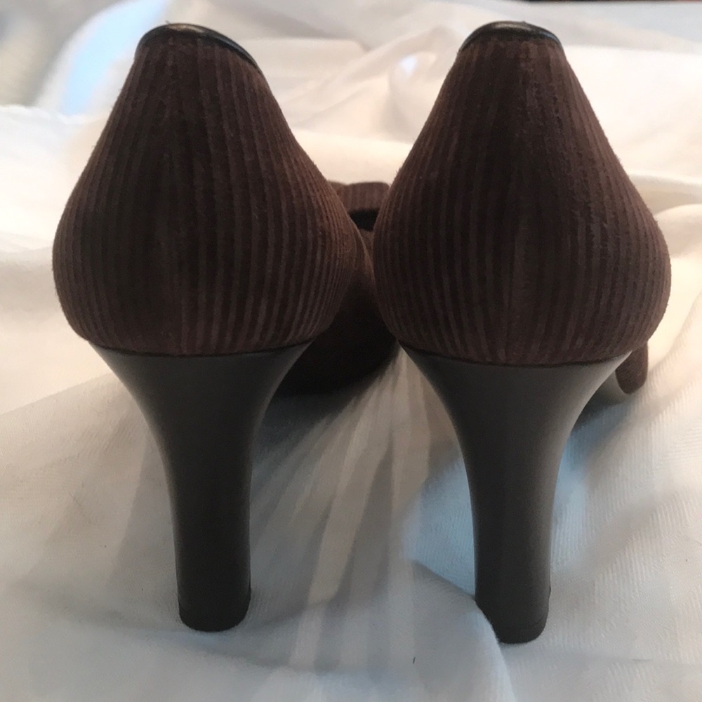 Salvatore Ferragamo Brown Corduroy Pumps - Picture 4 of 9